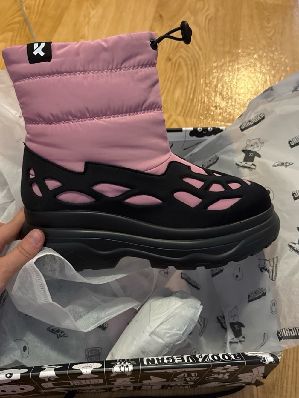 KOI Urban Outfitter Pink Quilted Platform Winter Boot womens size 8